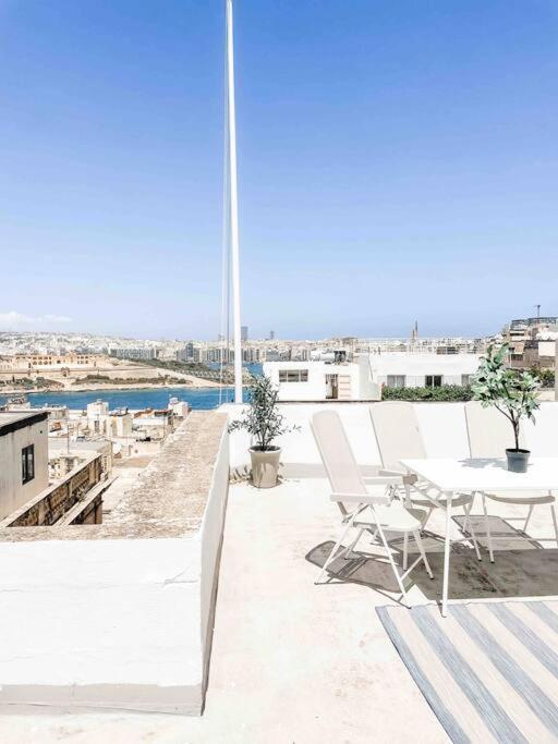 City Penthouse With Roof Terrace And Sea Views Valletta Zewnętrze zdjęcie